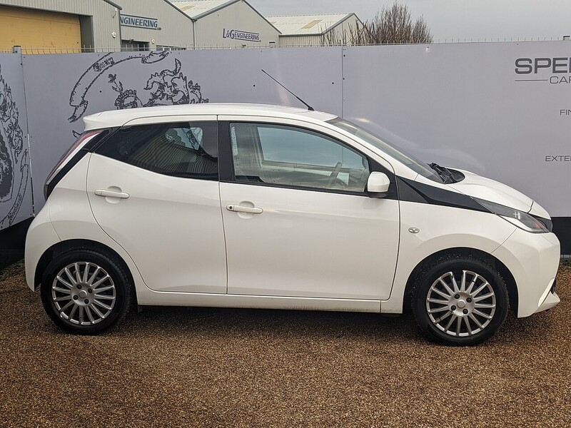 Used Toyota AYGO 2018 for sale - 76950815: Photo 10