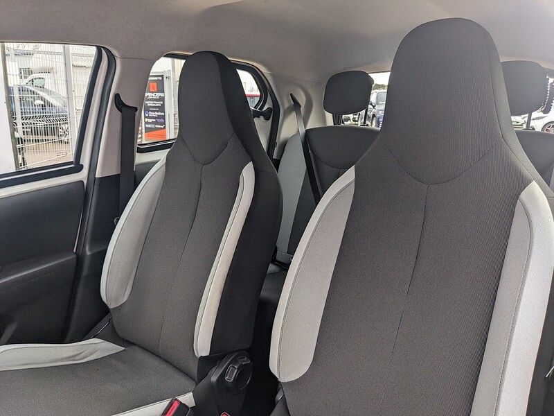 Used Toyota AYGO 2018 for sale - 76950815: Photo 15