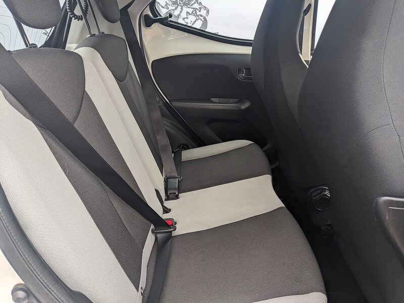 Used Toyota AYGO 2018 for sale - 76950815: Photo 16