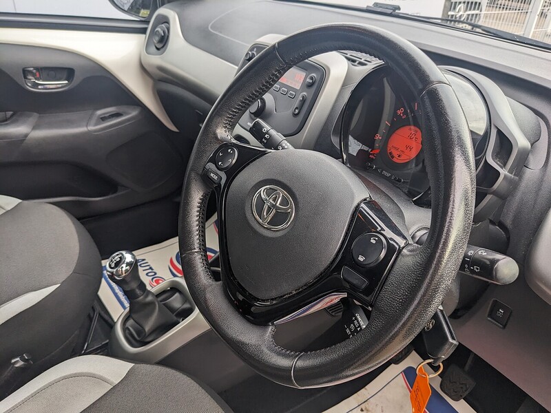 Used Toyota AYGO 2018 for sale - 76950815: Photo 20