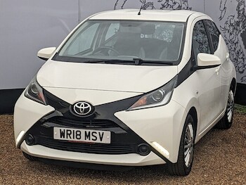Used Toyota AYGO 2018 for sale - 76950815: Photo