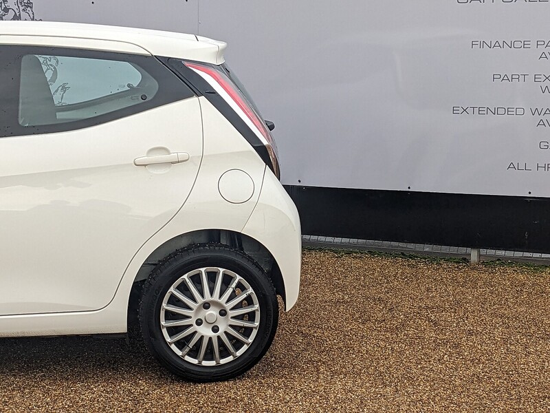 Used Toyota AYGO 2018 for sale - 76950815: Photo 6