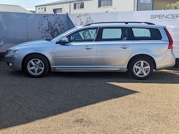 Used Volvo V70 2015 for sale - 78453607: Photo