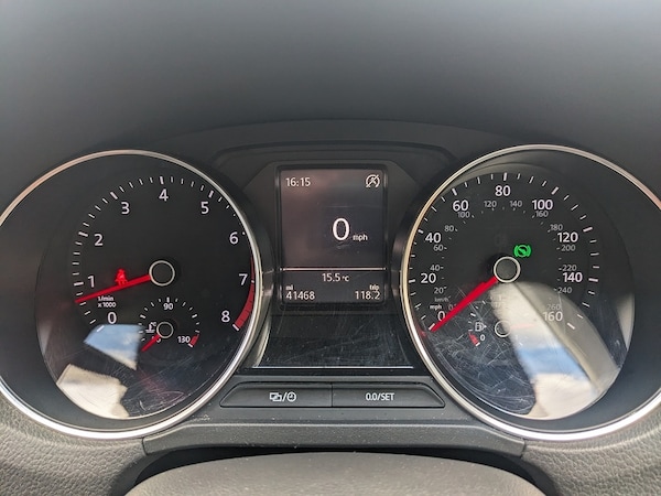 Used Volkswagen Polo 2016 for sale - 76210939: Photo 32