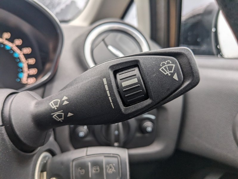 Used Ford Fiesta 2015 for sale - 76102075: Photo 17