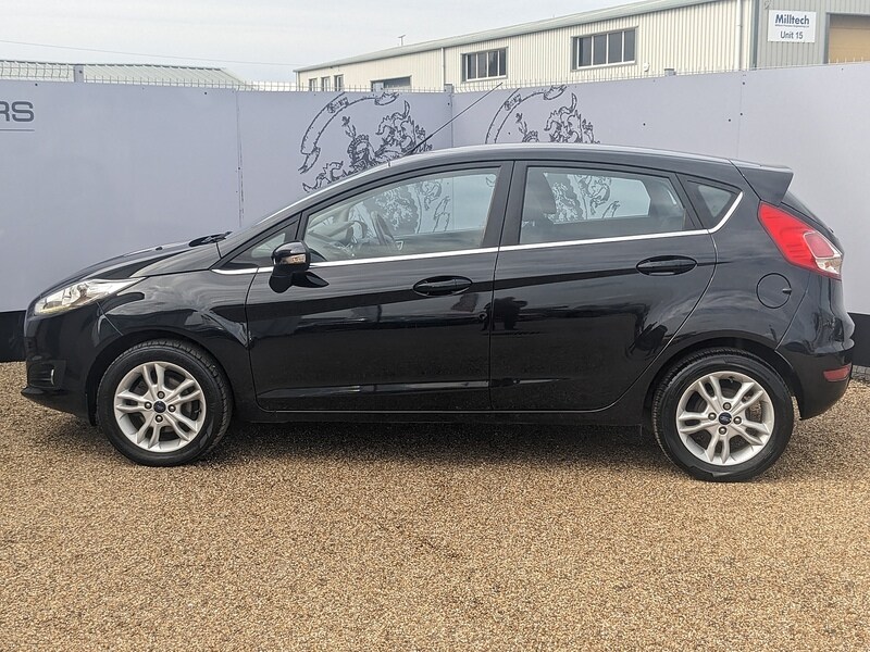 Used Ford Fiesta 2015 for sale - 76102075: Photo 4