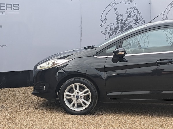 Used Ford Fiesta 2015 for sale - 76102075: Photo 5