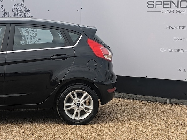 Used Ford Fiesta 2015 for sale - 76102075: Photo 6