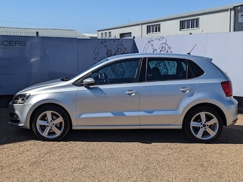 Used Volkswagen Polo 2016 for sale - 78257428: Photo