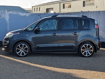 Used Citroen C3 Picasso 2017 for sale - 79854151: Photo