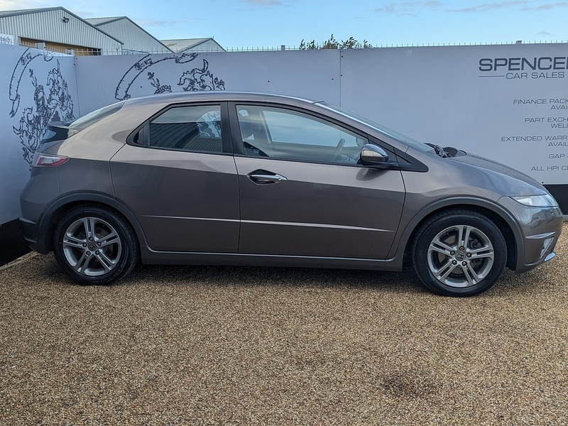 Used Honda Civic 2011 for sale - 76320190: Photo 10