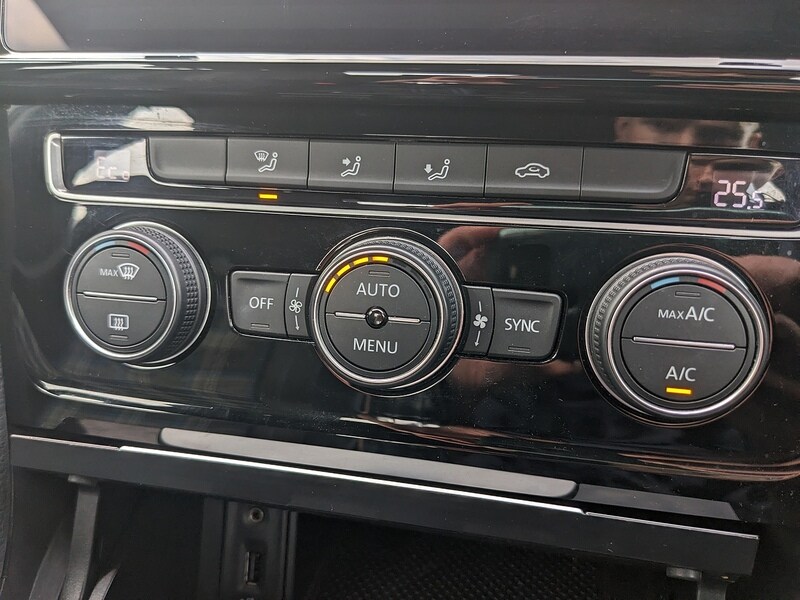 Used Volkswagen Golf 2018 for sale - 76570661: Photo 33