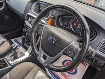 2015 - D2 R-Design Nav 5-Door