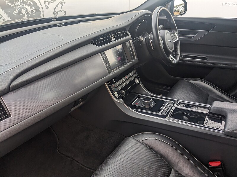 Used Jaguar XF 2018 for sale - 76736463: Photo 14