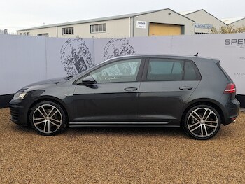 Used Volkswagen Golf 2015 for sale - 76454827: Photo