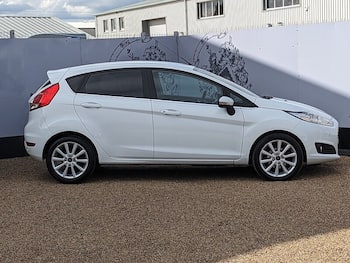 Used Ford Fiesta 2015 for sale - 79773813: Photo