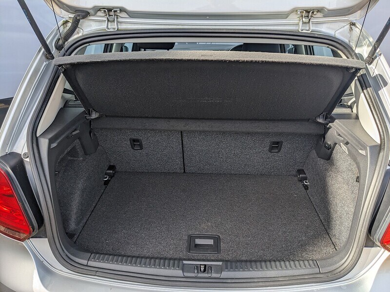 Used Volkswagen Polo 2010 for sale - 77640152: Photo 18