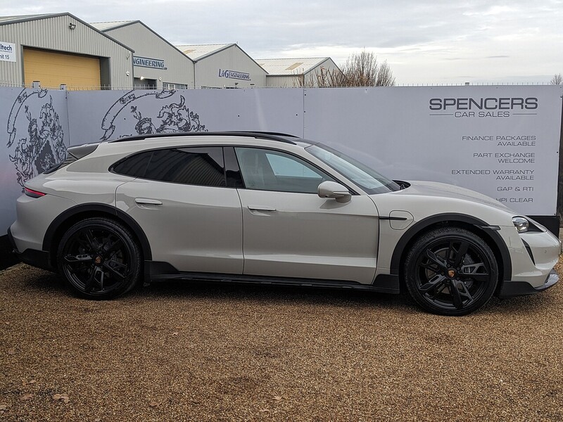 Used Porsche Taycan 2023 for sale - 76919773: Photo 10