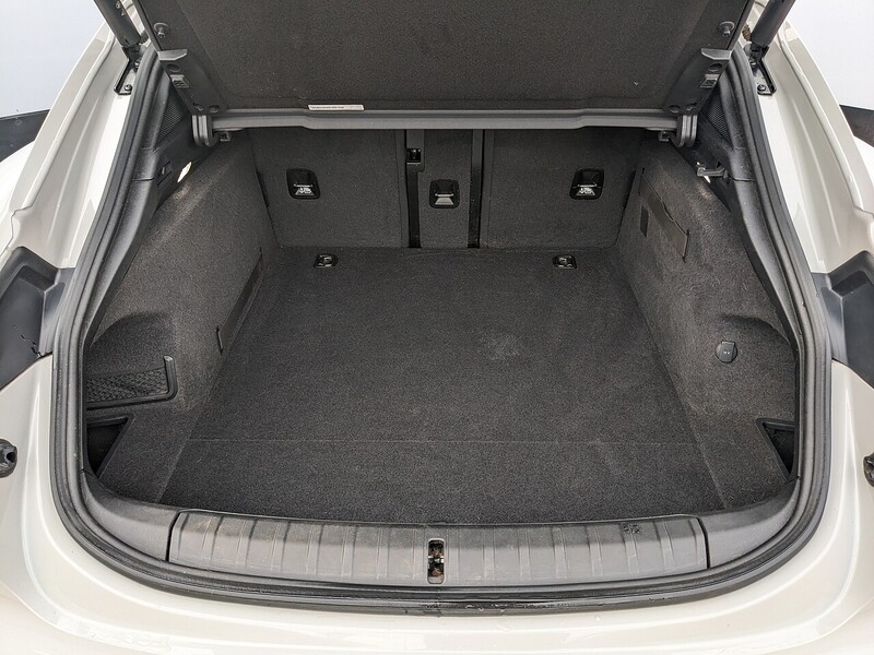 Used Porsche Taycan 2023 for sale - 76919773: Photo 18