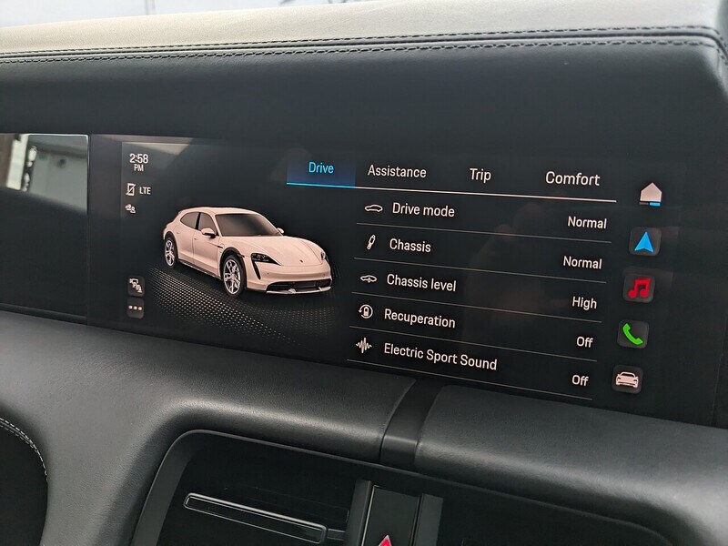 Used Porsche Taycan 2023 for sale - 76919773: Photo 34