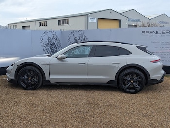 Used Porsche Taycan 2023 for sale - 76919773: Photo