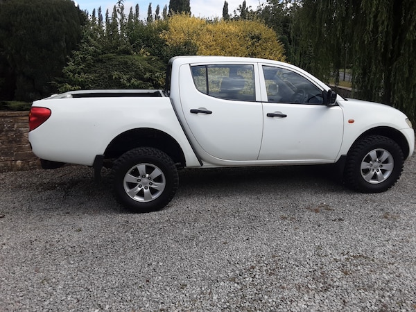 Used Mitsubishi L200 2009 for sale - 75380948: Photo 2