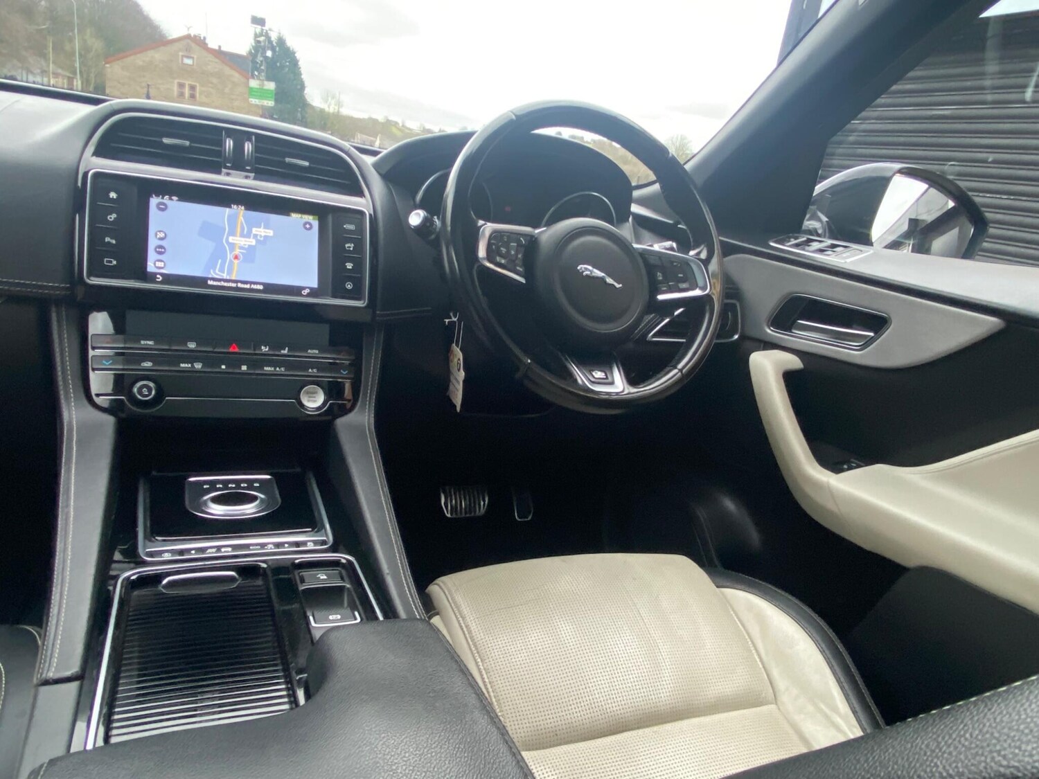 Used Jaguar F-Pace for sale - 77864791: Photo 13