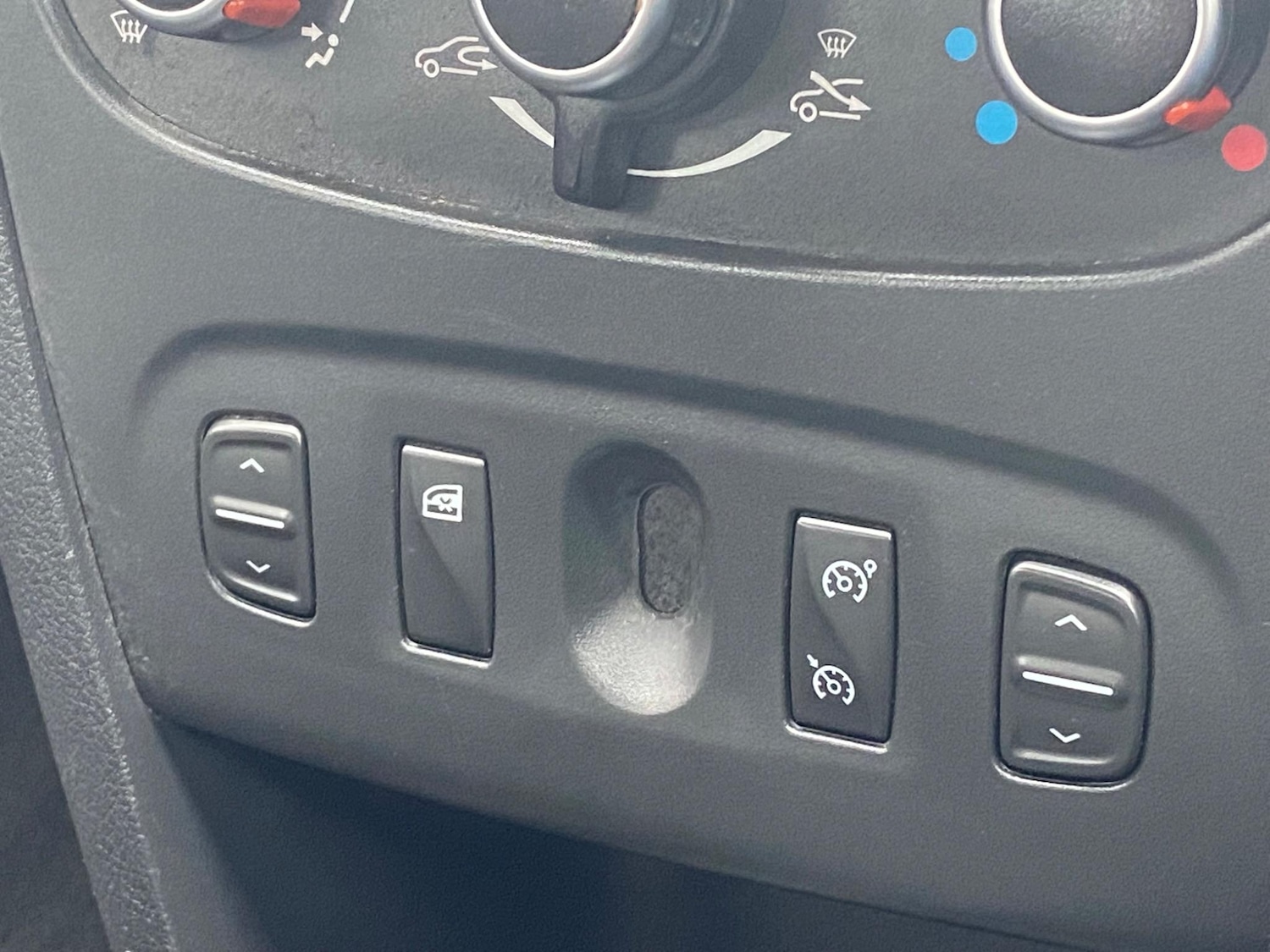 Used Dacia Sandero Stepway for sale - 77864812: Photo 35