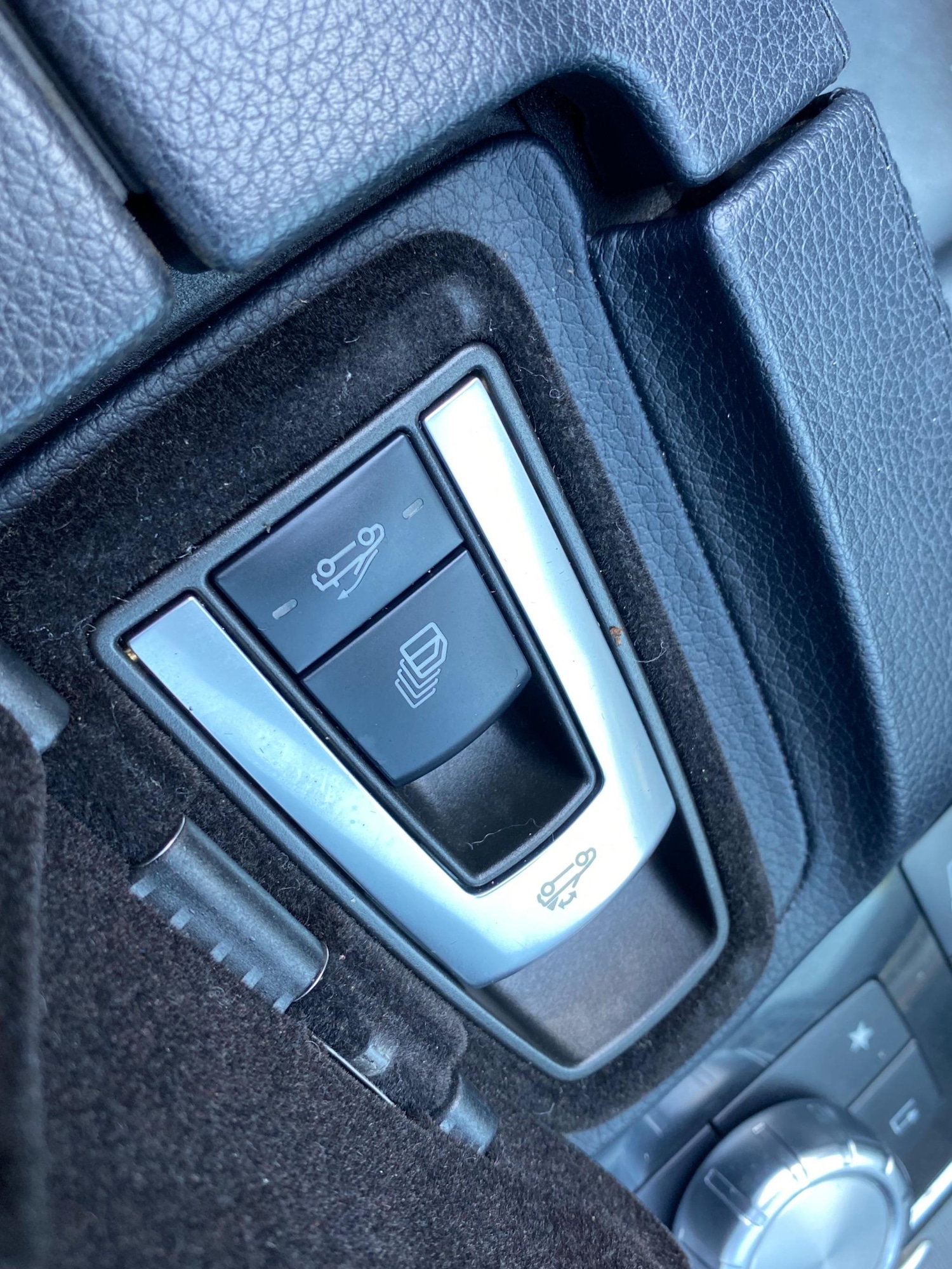 Used Mercedes-Benz E Class for sale - 77864807: Photo 40