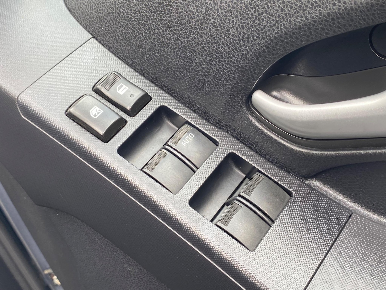 Used Isuzu D-Max for sale - 77864799: Photo 38