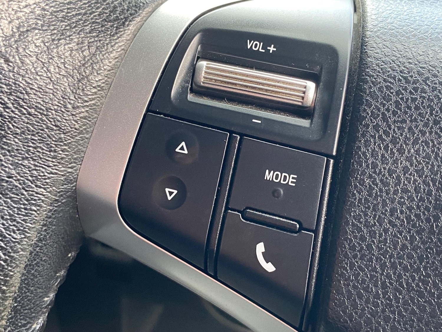 Used Isuzu D-Max for sale - 77864799: Photo 40