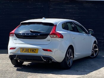 Used Volvo V40 2015 for sale - 78572937: Photo