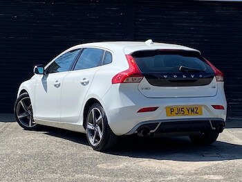 Used Volvo V40 2015 for sale - 78572937: Photo