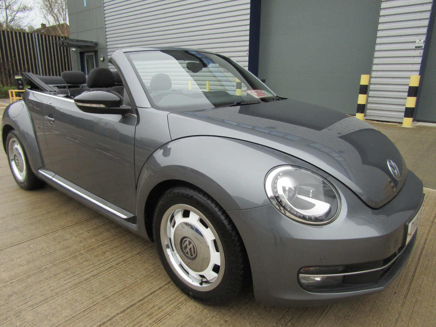 Used Volkswagen Beetle 2016 for sale - 78210915: Photo 15