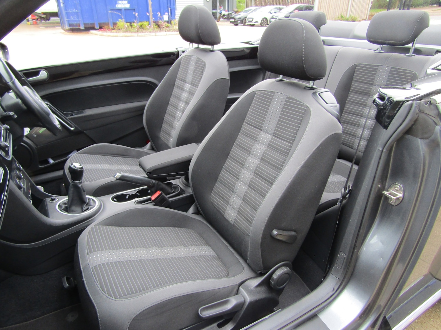 Used Volkswagen Beetle 2016 for sale - 78210915: Photo 18