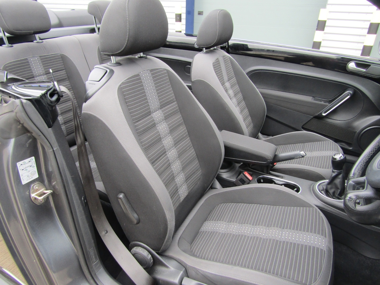 Used Volkswagen Beetle 2016 for sale - 78210915: Photo 23