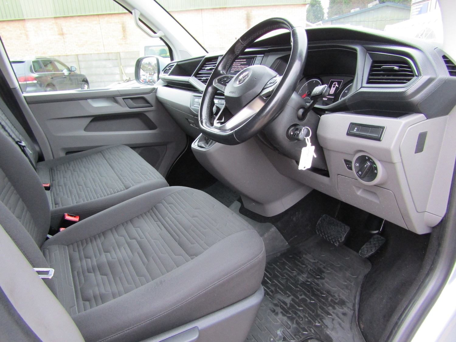 Used Volkswagen Transporter Shuttle 2020 for sale - 77352251: Photo 15