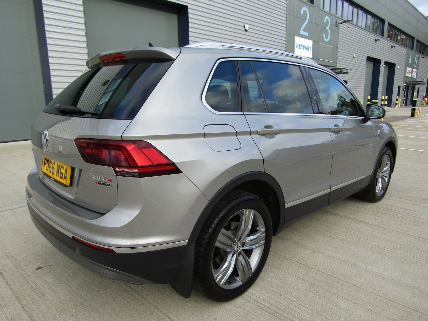 Used Volkswagen Tiguan 2016 for sale - 77045795: Photo 7