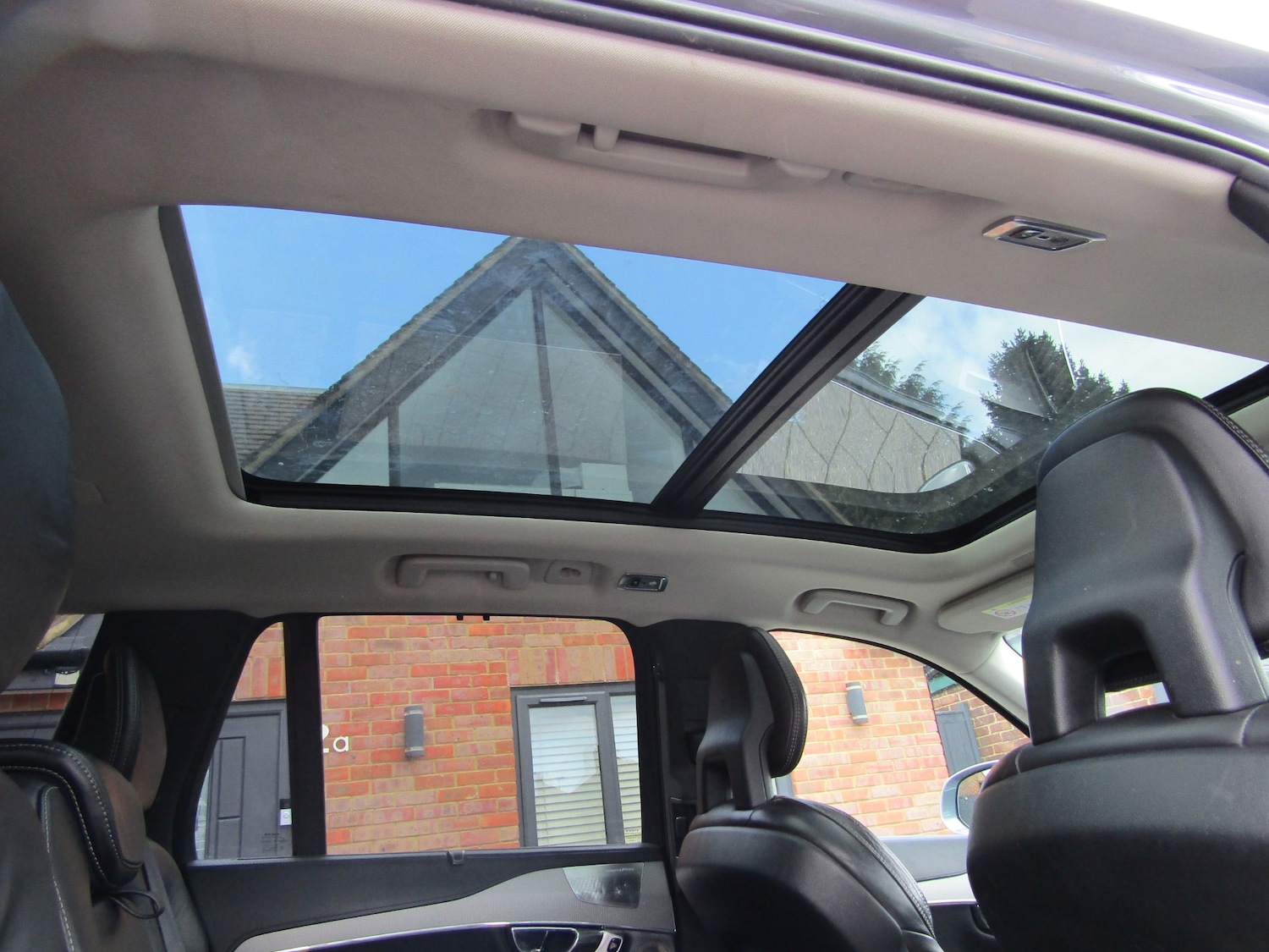 Used Volvo XC90 2015 for sale - 78067297: Photo 11