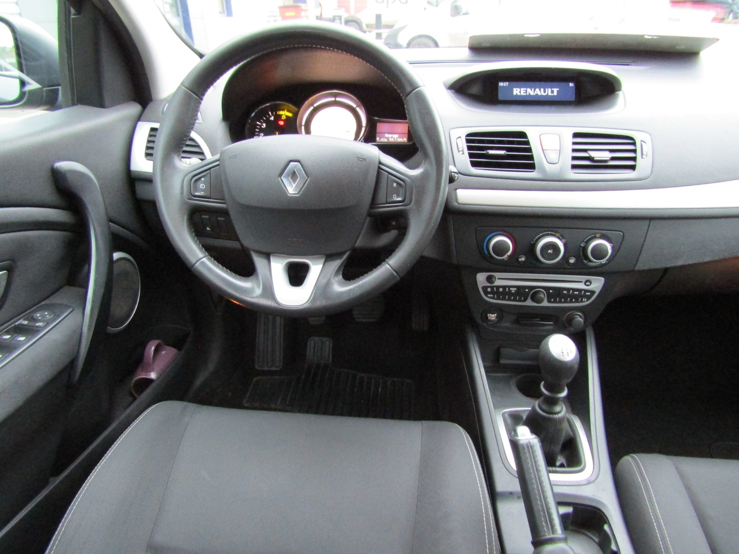 Used Renault Megane 2010 for sale - 76922105: Photo 16