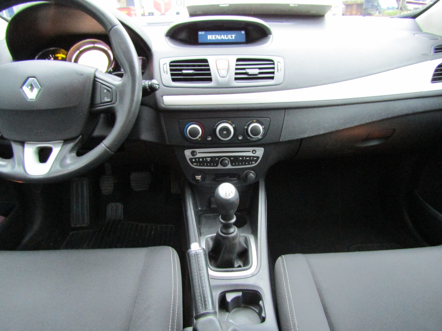 Used Renault Megane 2010 for sale - 76922105: Photo 17