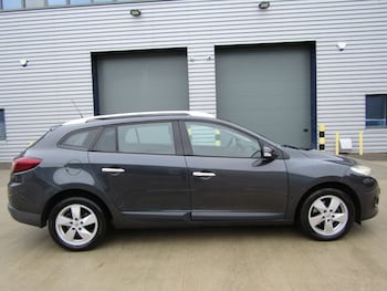 Used Renault Megane 2010 for sale - 76922105: Photo