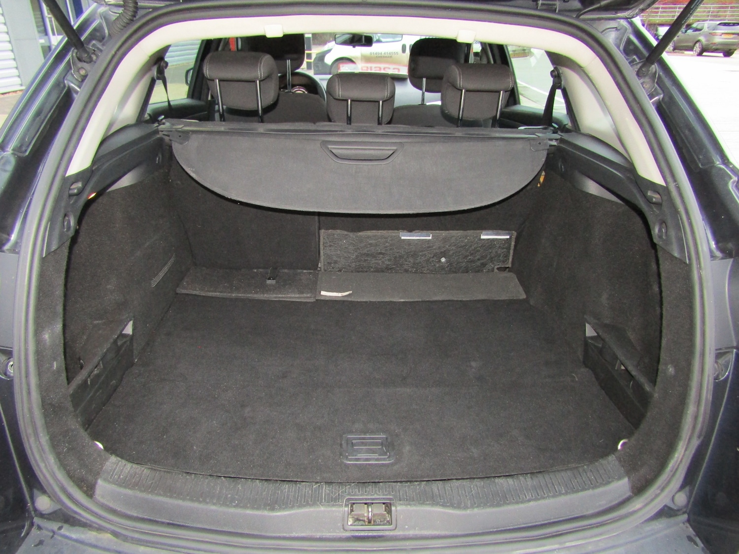 Used Renault Megane 2010 for sale - 76922105: Photo 9