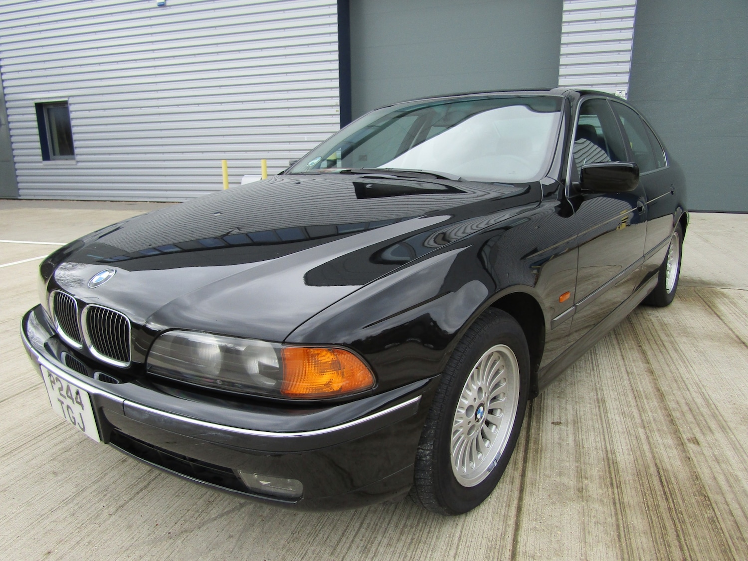 Used BMW 5 Series for sale - 77702805: Photo 1