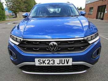 Used Volkswagen T-Roc 2023 for sale - 78566665: Photo