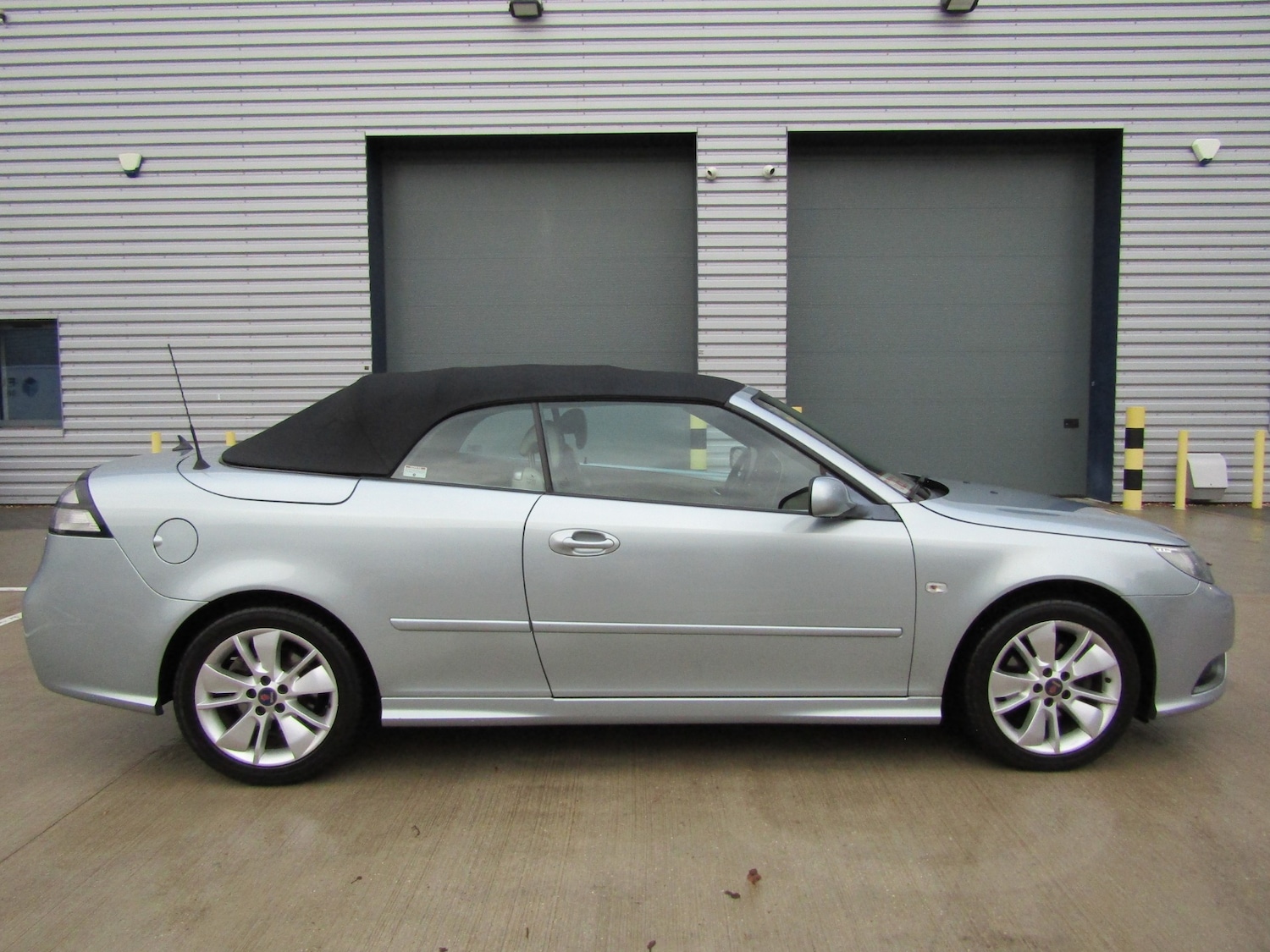 Used Saab 9-3 2010 for sale - 76847034: Photo 4