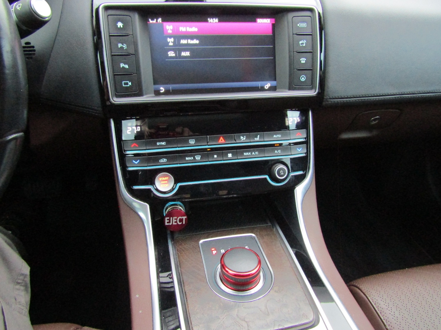 Used Jaguar XE 2016 for sale - 77415010: Photo 23