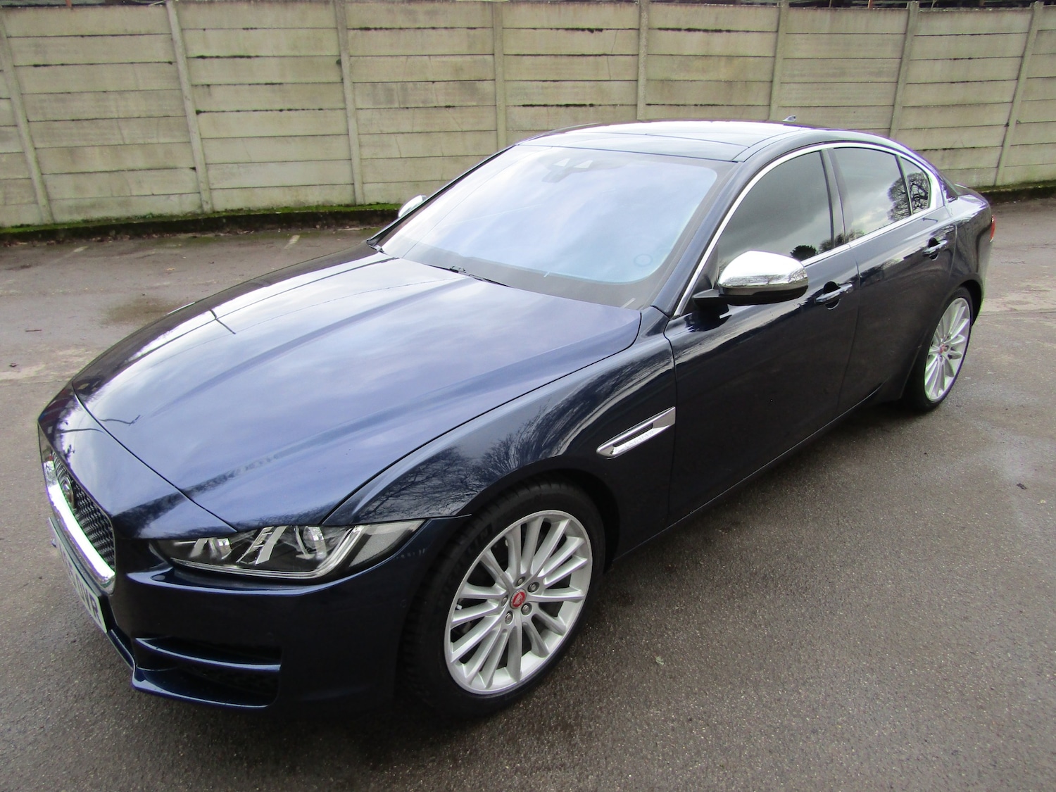 Used Jaguar XE 2016 for sale - 77415010: Photo 9