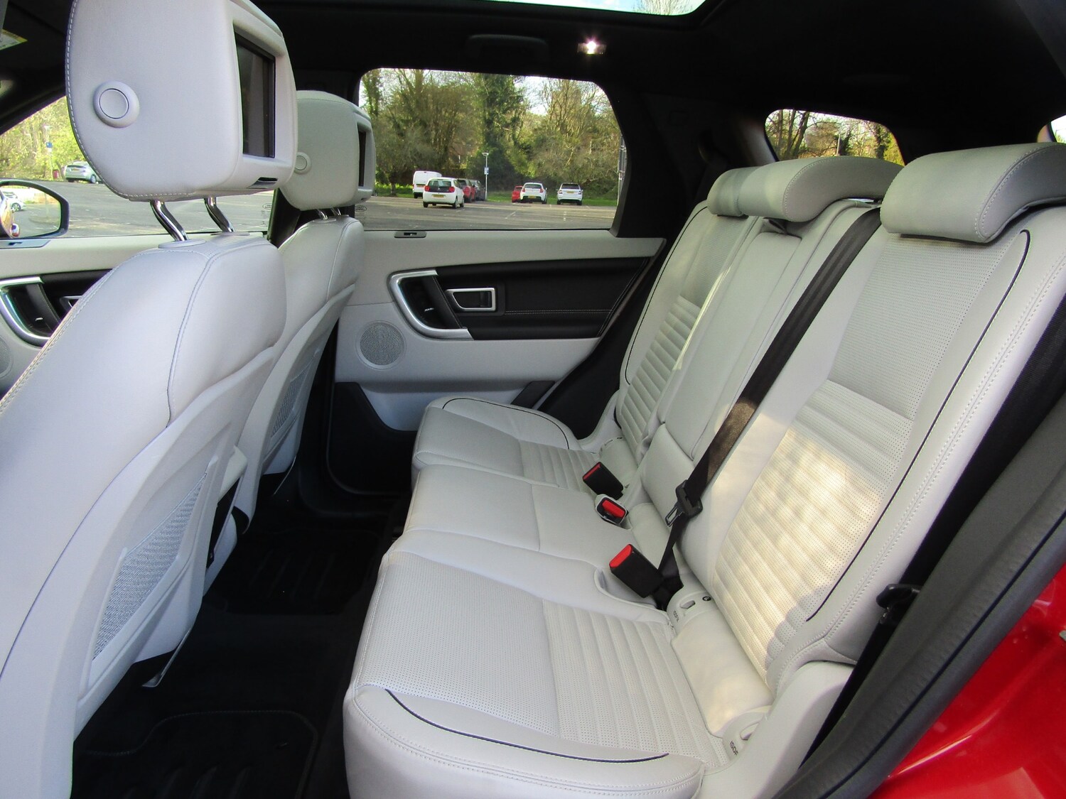 Used Land Rover Discovery Sport 2019 for sale - 78092936: Photo 18