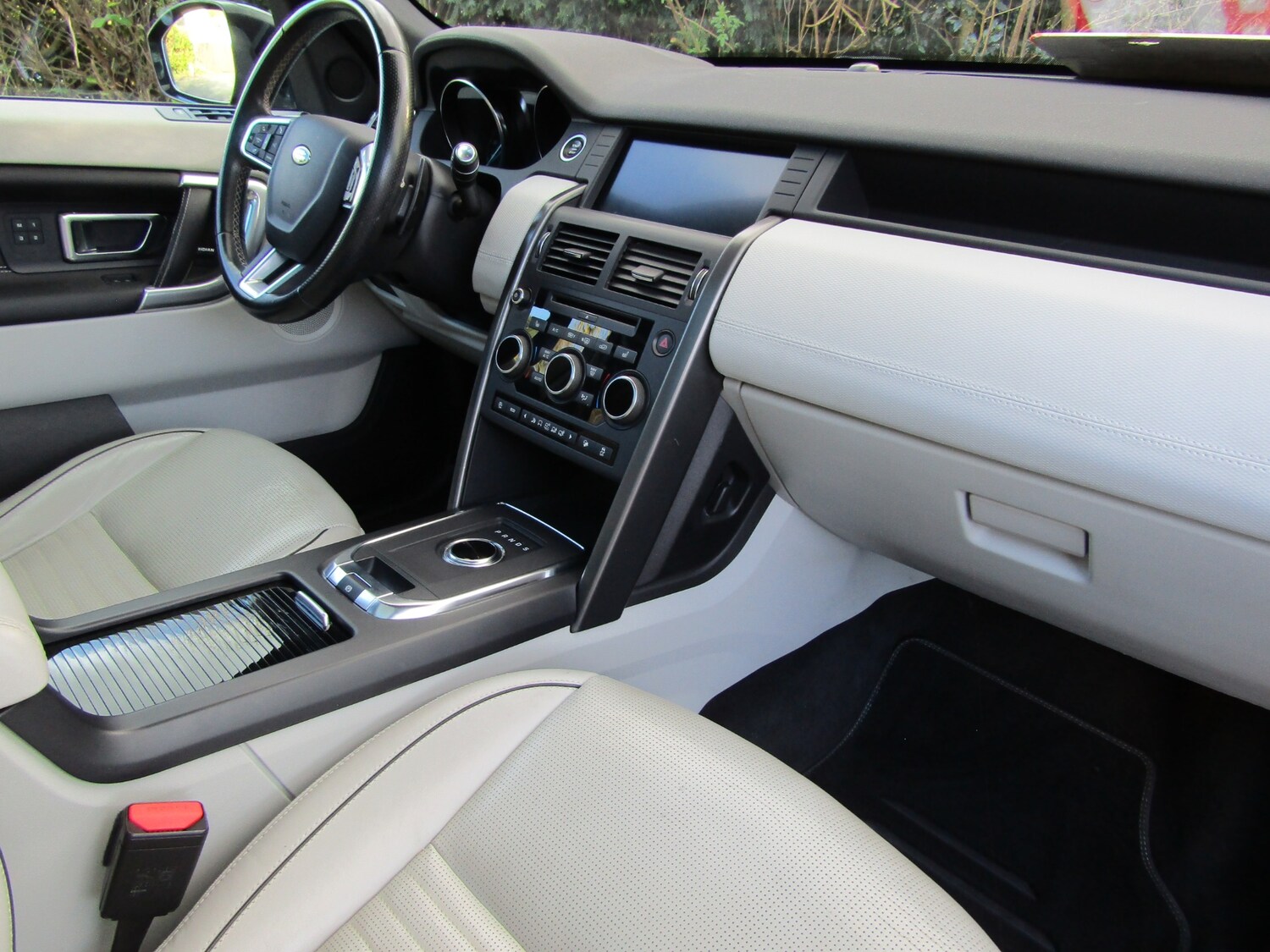 Used Land Rover Discovery Sport 2019 for sale - 78092936: Photo 26